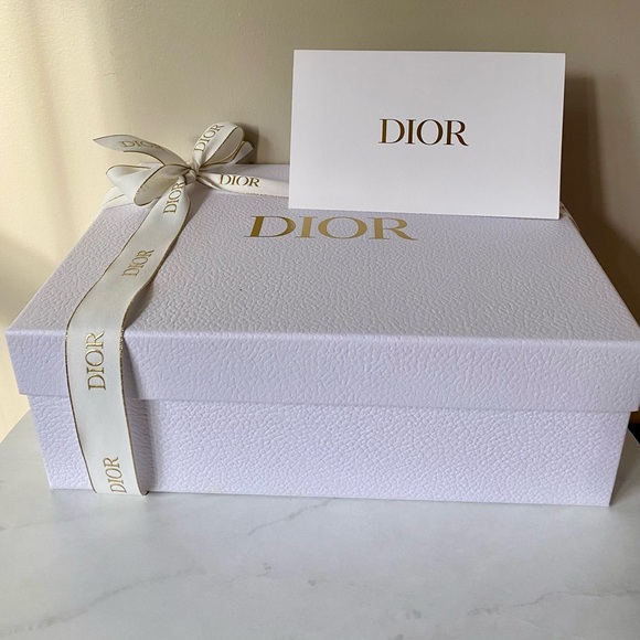 Large Dior Gift Box - Picture 5 of 5